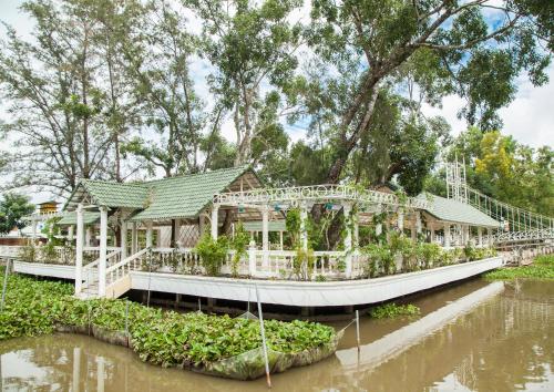 Ngoại cảnh khách sạn