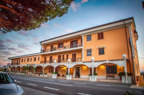 Ngoại cảnh khách sạn