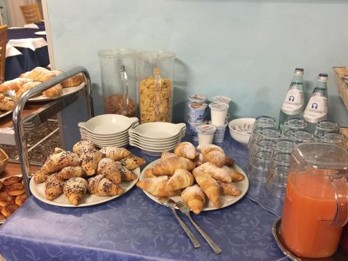 Đồ ăn và thức uống