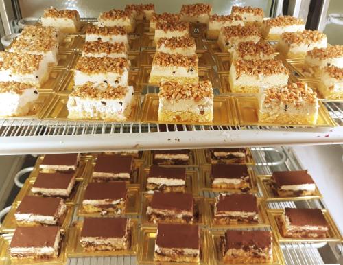 Đồ ăn và thức uống