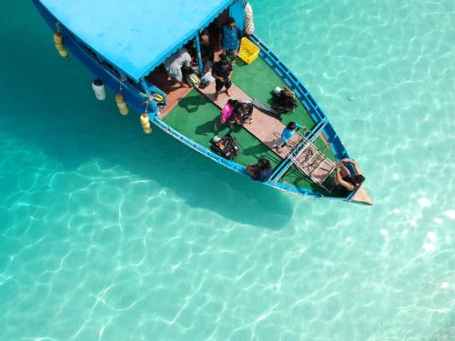 Khu vực xung quanh