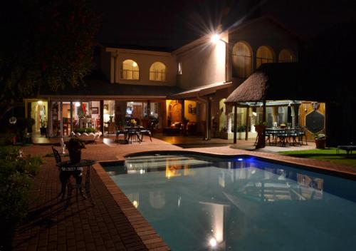 Ngoại cảnh khách sạn