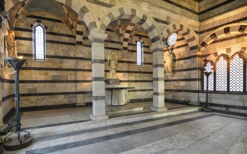 Nơi tham quan gần đây