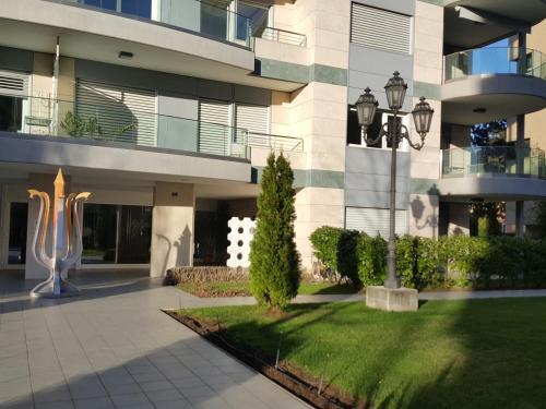 Khu vực xung quanh