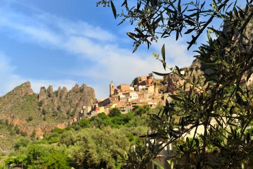 Khu vực xung quanh