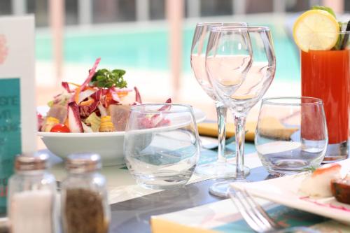 Đồ ăn và thức uống