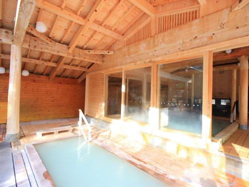 Tắm suối nước nóng