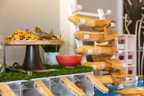 Đồ ăn và thức uống