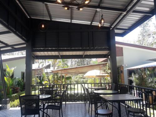 Đồ ăn và thức uống