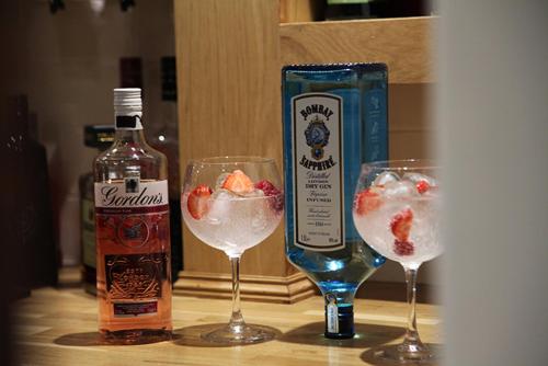 Đồ ăn và thức uống