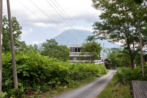 Nơi tham quan gần đây