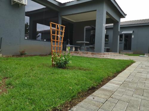 Ngoại cảnh khách sạn