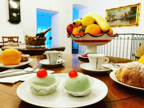 Đồ ăn và thức uống