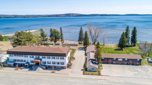 Ngoại cảnh khách sạn