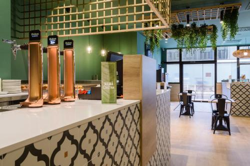 Đồ ăn và thức uống