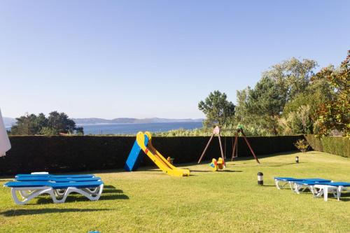 Khu vực xung quanh