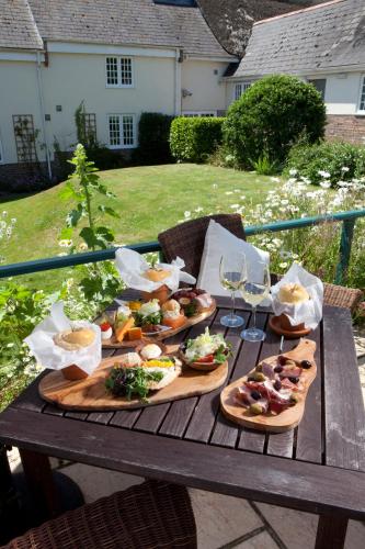 Đồ ăn và thức uống