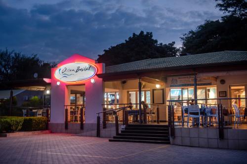 Ngoại cảnh khách sạn