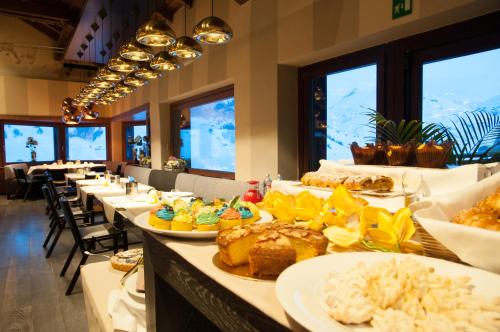 Đồ ăn và thức uống