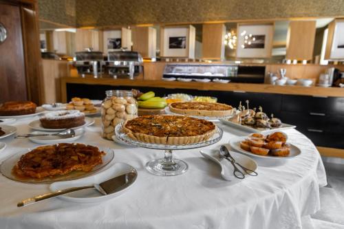 Đồ ăn và thức uống