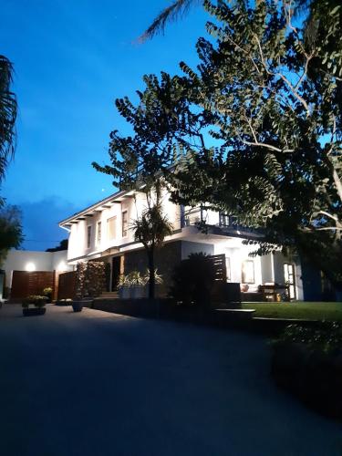 Ngoại cảnh khách sạn