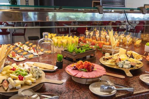 Đồ ăn và thức uống