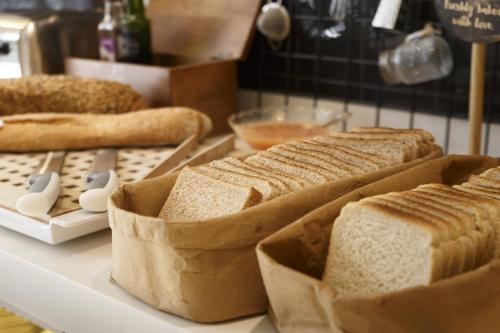 Đồ ăn và thức uống