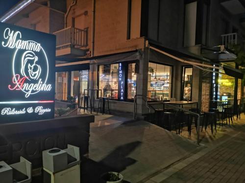 Ngoại cảnh khách sạn