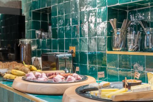 Đồ ăn và thức uống