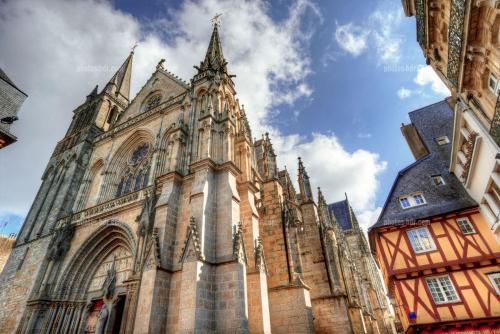 Nơi tham quan gần đây