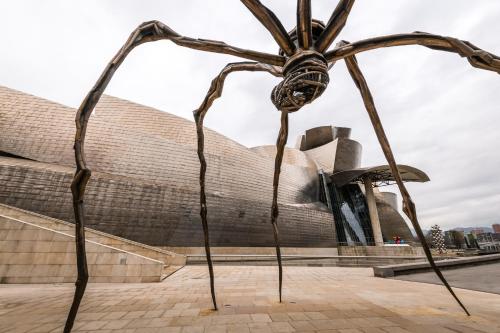 Nơi tham quan gần đây