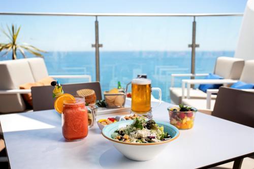 Đồ ăn và thức uống