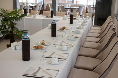 Trung tâm hội nghị