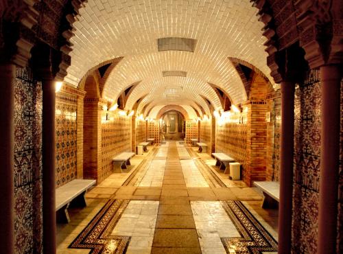 Tắm suối nước nóng