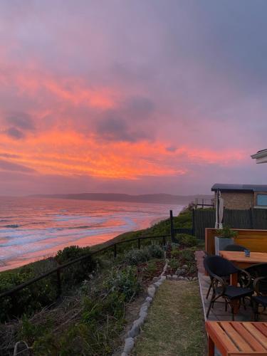 Khu vực xung quanh