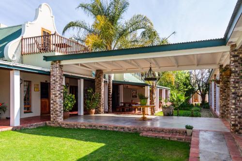 Ngoại cảnh khách sạn