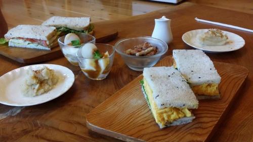 Đồ ăn và thức uống