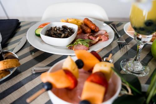 Đồ ăn và thức uống