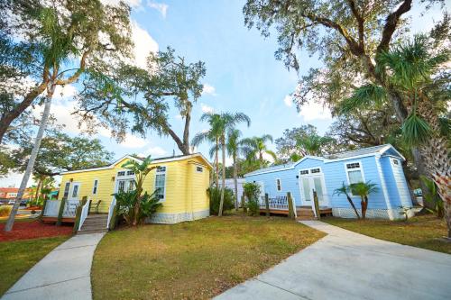 Khu vực xung quanh