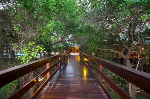 Khu vực xung quanh