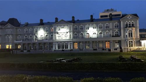 Ngoại cảnh khách sạn