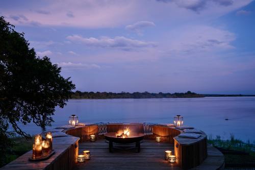 Khu vực xung quanh