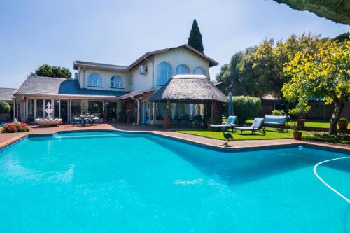 Ngoại cảnh khách sạn