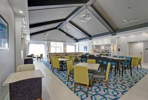 Đồ ăn và thức uống