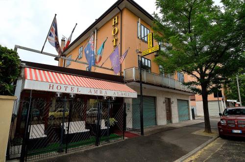 Ngoại cảnh khách sạn