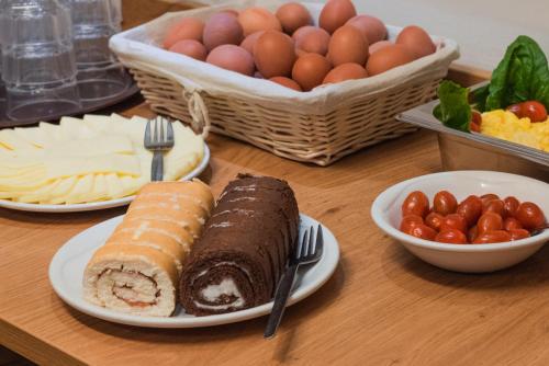 Đồ ăn và thức uống