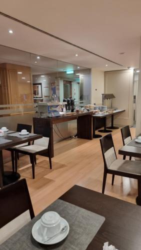 Đồ ăn và thức uống