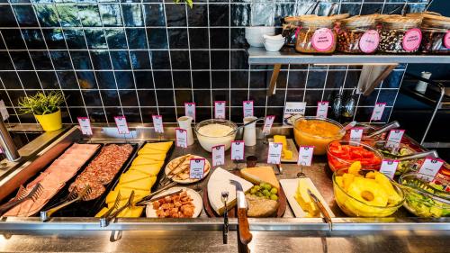 Đồ ăn và thức uống