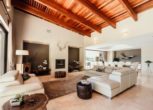 Ngoại cảnh khách sạn