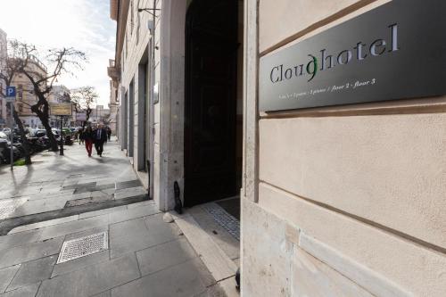 Ngoại cảnh khách sạn